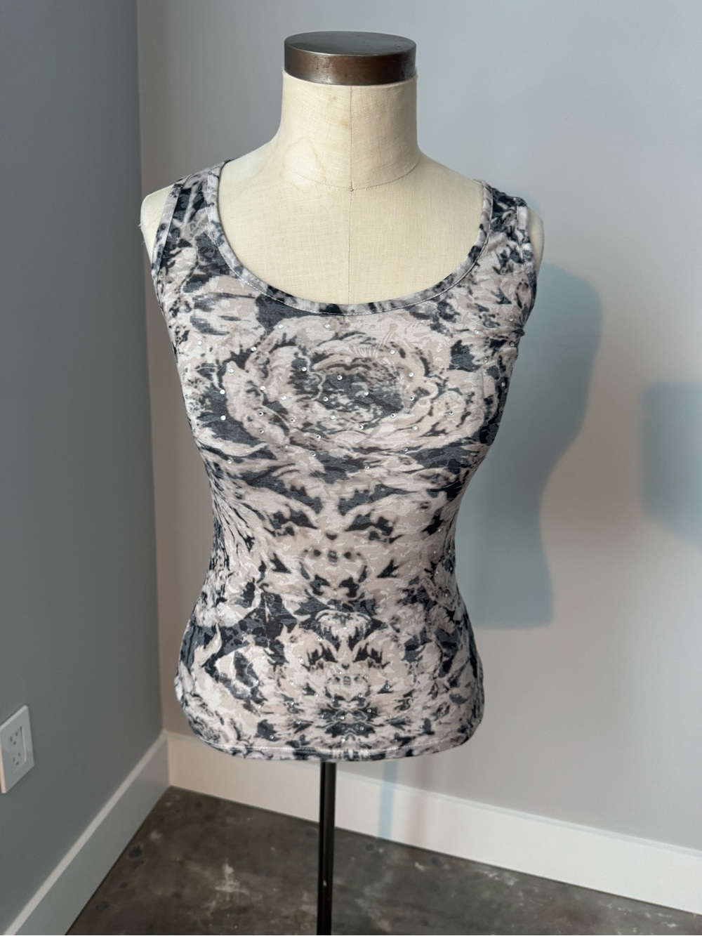 INC International Concepts Black and Cream Printed Scoop Neck Tank